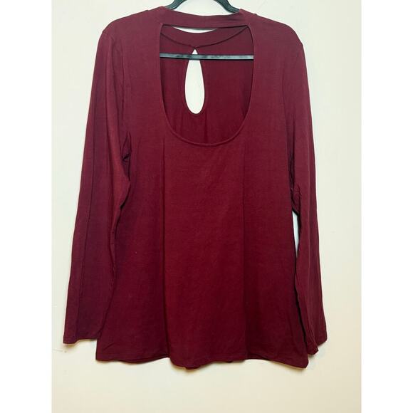 Torrid Foxy Mock Neck Keyhole Open Back Top Maroon Size 2 (2X) - Picture 4 of 8
